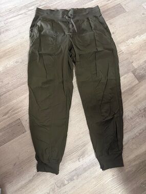 lululemon athletica Olive Green Women's Jogger Sweatpants
